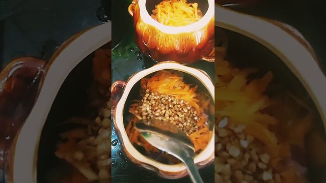 Ароматная гречка с мясом в горшочках.Вкусно-Просто!!!