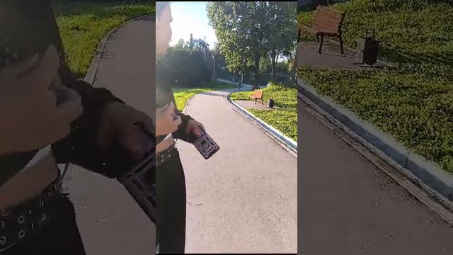 26.06.2024. Сестра учится кататься на моём самокате))