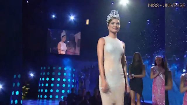 49th MISS UNIVERSE Lara Dutta's FINAL WALK! | Miss Universe