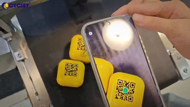 Как напечатать QR-код на коробке для упаковки чая с помощью струйного УФ-принтера высокого разрешени