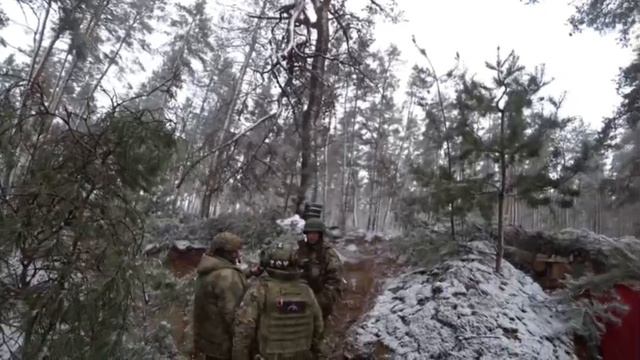 Генерал спецназа Ахмат Апты Алаудинов на самой передовой позиции фронт Кременная.
Воложанин Александ