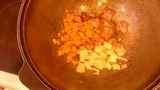 Гороховый суп с копчёной курицей