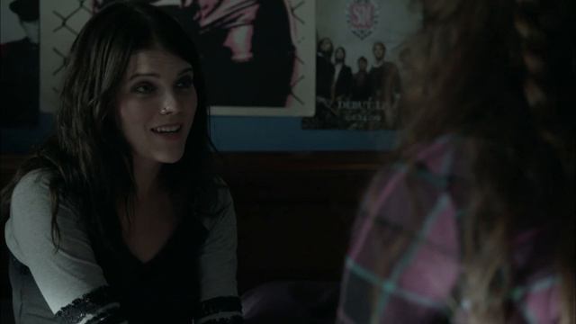 Mandy and Debbie | "You know, a picture" | S04E04 | Shameless.