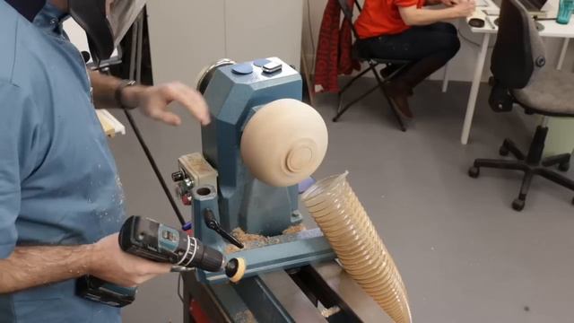 Glenn Lucas woodturner demonstrates The Dublin Viking Bowl