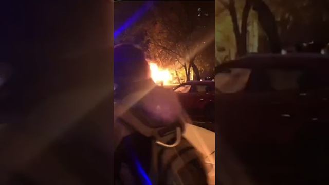 🔥Автодом Mercedes сгорел на Ангарской улице🔥