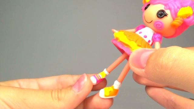 Лалалупси куклы мини ЛЕДЕНЕЦ распаковка / Lalaloopsy mini Sweetie Candy Ribbon