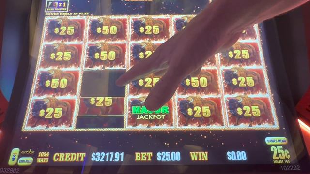 I won SO MUCH MONEY LIVE from Resort's World Las Vegas!