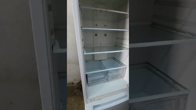 Холодильник Hotpoint-Ariston No Frost 1,95м. 14т.р.