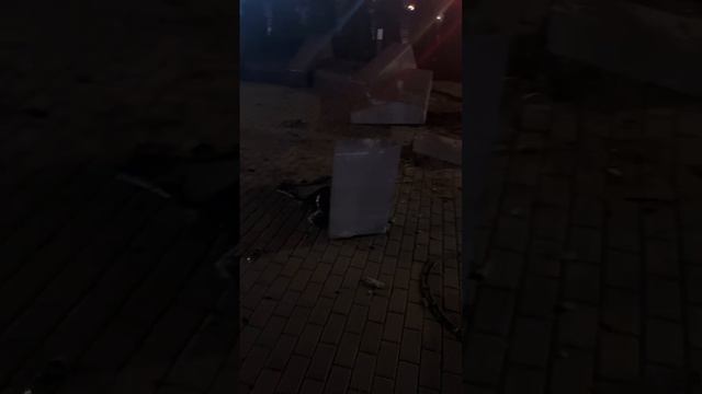 🤬В Дмитрове ночью каршеринг протаранил мемориал павшим воинам🤬