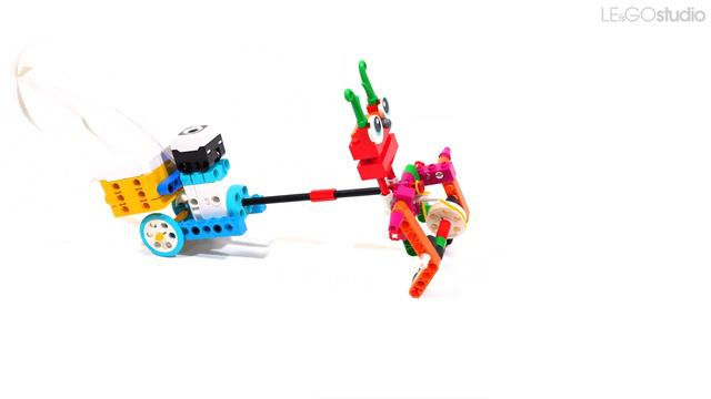 AkaOni's Walk : LEGO SPIKE Essential