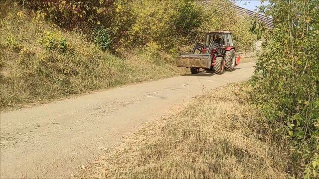 строительная техника рядом с горнолыжным комплексом Кант