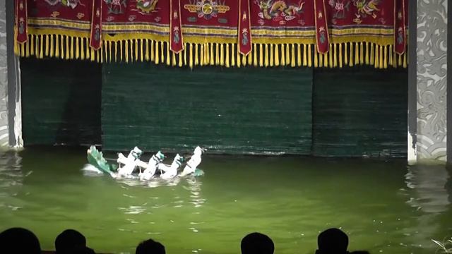 ベトナム・ハノイ　水上人形劇　7/8 Water Puppet Show Hanoi,Vietnam