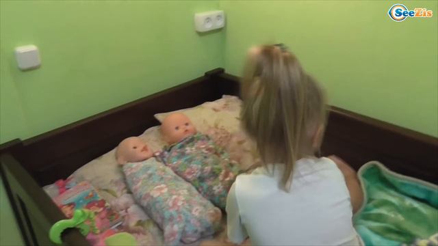 ✔ Baby Born and Nenuco. Dolls are going to bed. Куклы и Ярослава ложатся спать. Серия 45 ✔