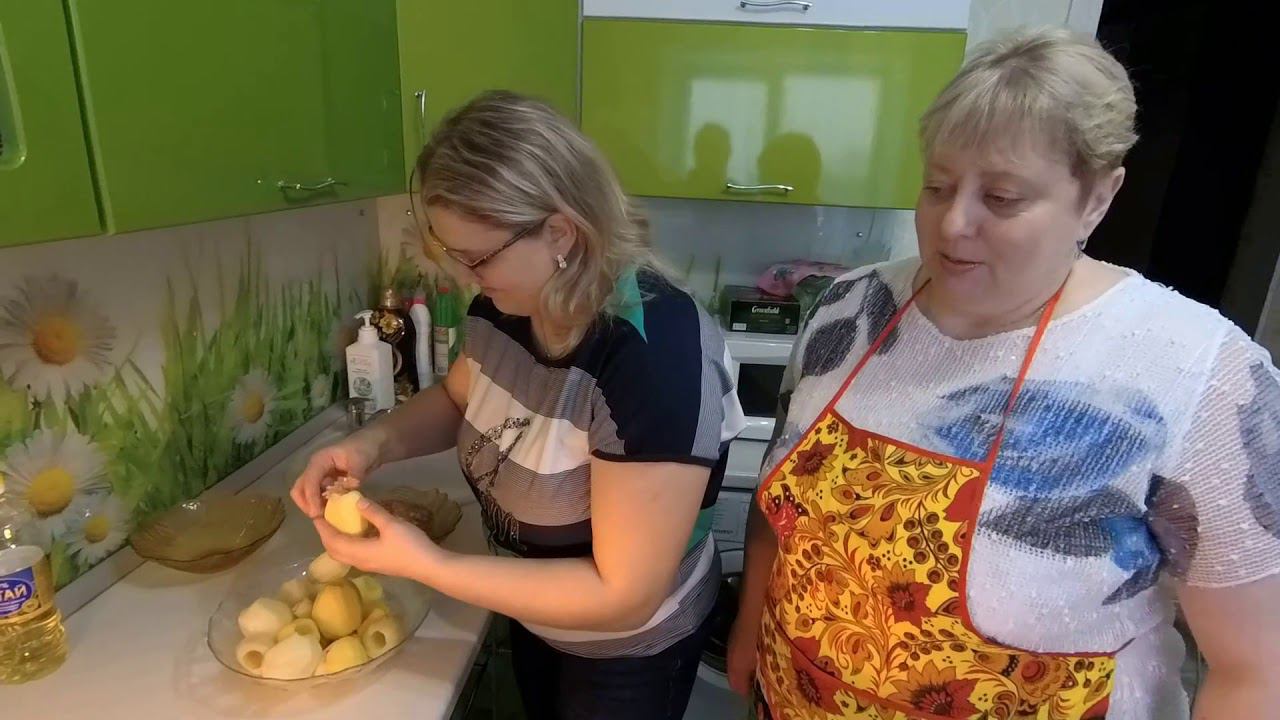 Рецепт фаршированной утки в духовке с яблоком и черносливом