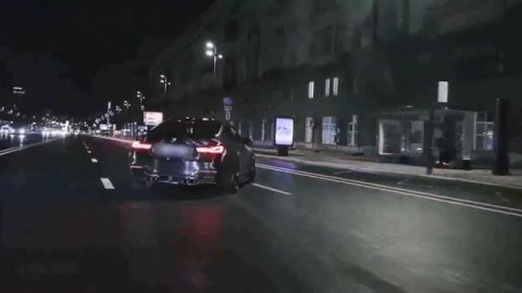 МУЗИКА в Машину Тайпан feat. Agunda - Луна Не Знает Пути (Andrey Vertuga Reboot)