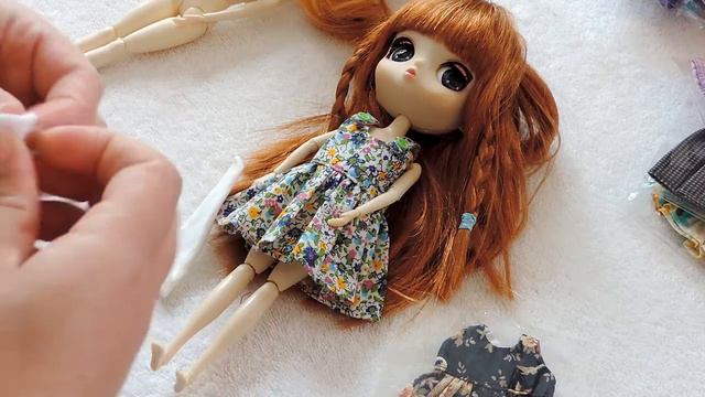 Dolly Mail: Styling a Pullip Doll and Blythe Clothes Review