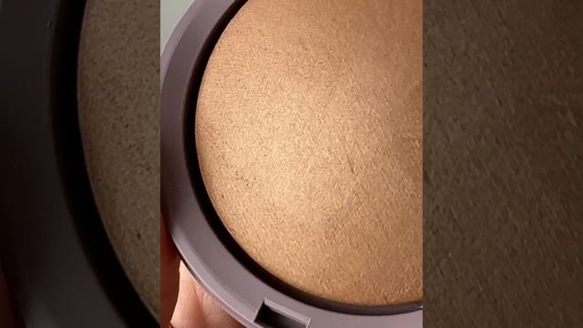 Распаковка запеченного бронзера для лица Macadamia Baked Bronzer Фаберлик