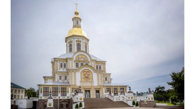 Перезвон колоколов, Неба гладь, на Дивеевской земле Благодать.