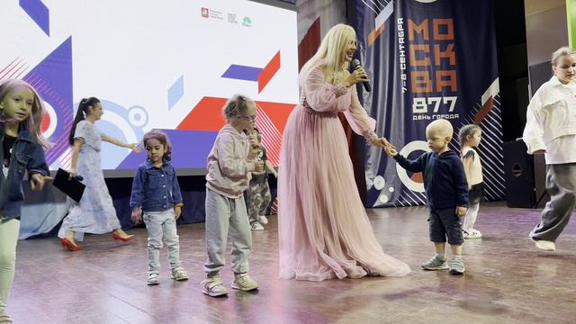 " ЗА ДРУЗЕЙ "- МАРИНА СОБОЛЕВА Народная артистка КЧР