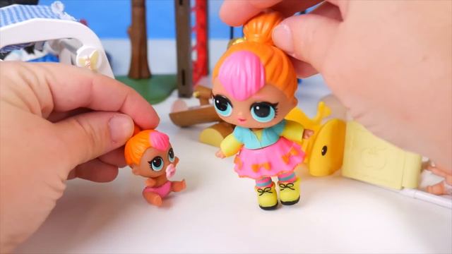 LOL Surprise Dolls Visit Lil Bratz Pool with Sharks for Lil Sisters - Bunk Beds Toy Video