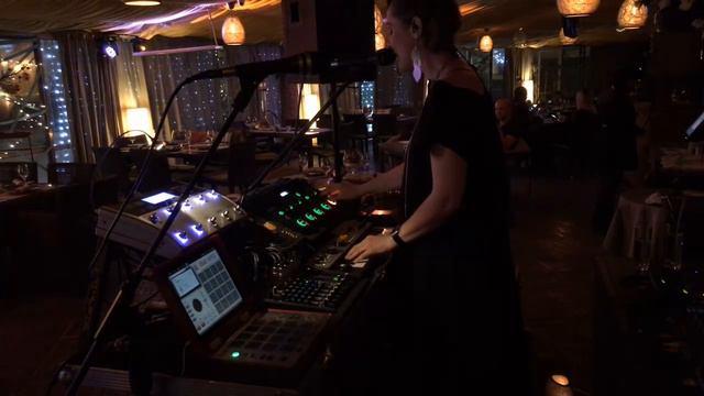 Live Stream - Live looping Set by Nastya Maslova