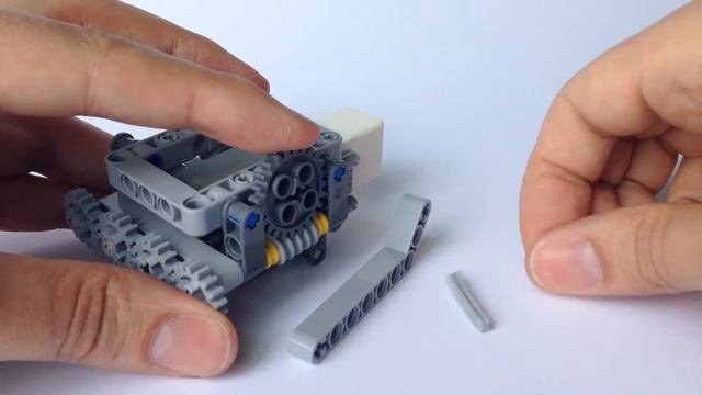 Lego Mindstorms EV3 Pantograph Using Medium Servo Motor
