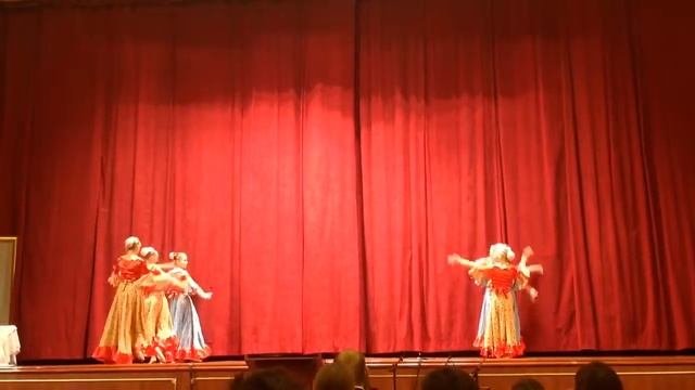 Цыганский танец. Выступление 23.11.14.
