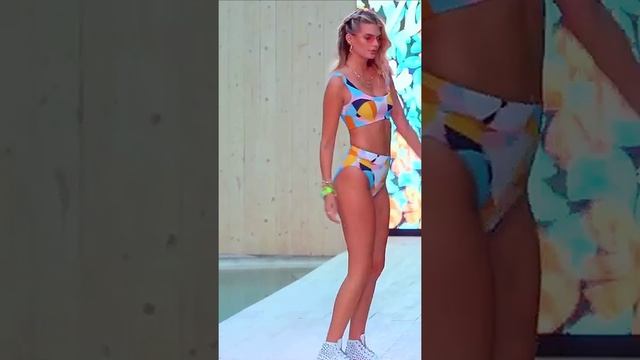 Жми Лайк И Подписка! =)
Или Просто "Потдержать Автора"
Fashion Show  Miami Swim Week 2022 (1)