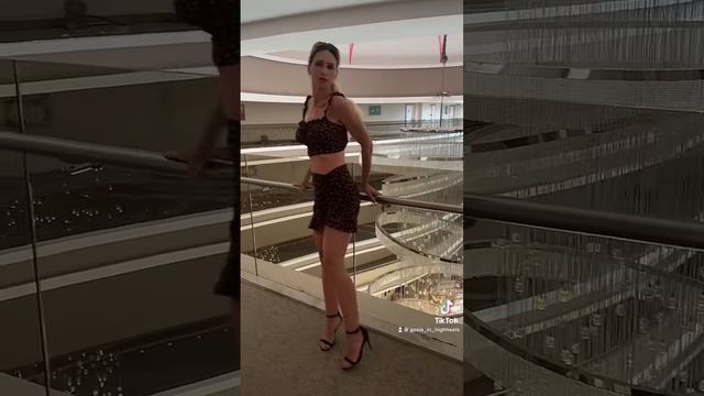 Polishgirl_in_heels dance in a short skirt in the hotel