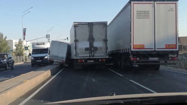 Нариманов урамында ике автомобиль бәрелешкән
