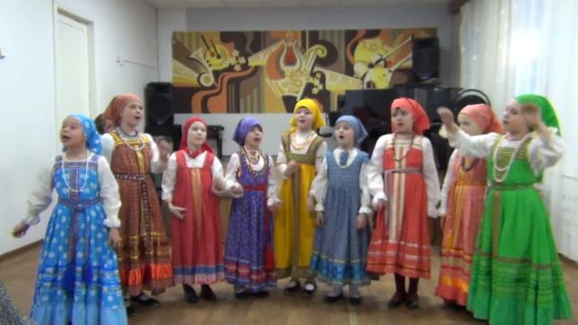 Фольклорный ансамбль "Крупинка" (младшая группа) "Пойду я в сад погуляю"