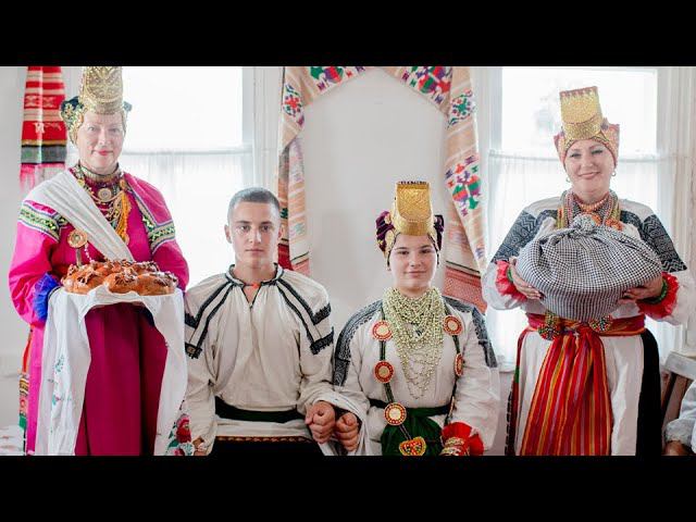 Деление каравая и дары от невесты / Южнорусская свадьба
