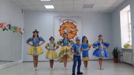 Композиція «Ми з України». Зразковий художній колектив «Театр мод»