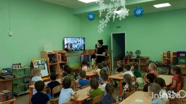 Оренбургский пуховый платок с применением техники "Кластер"