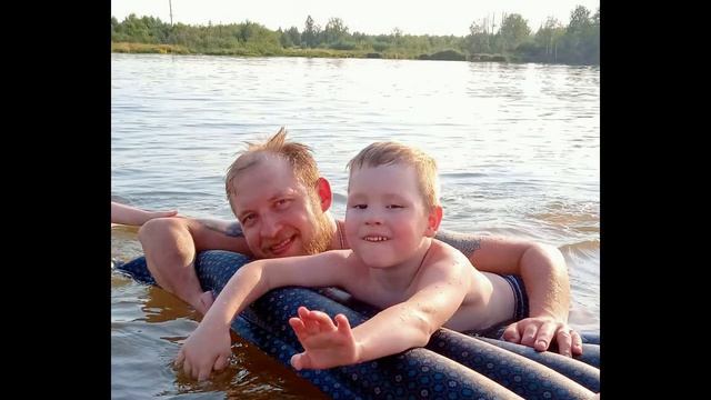 Поздравляем пап 10 гр