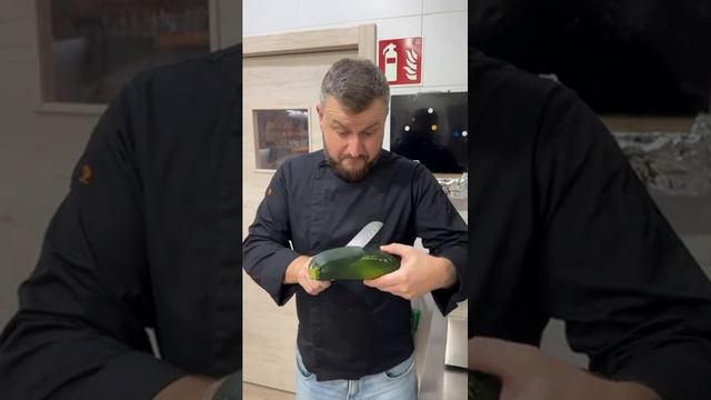 Нужные лайфхаки🥒😂Приготовьте фаршированные кабачки быстро и легко!