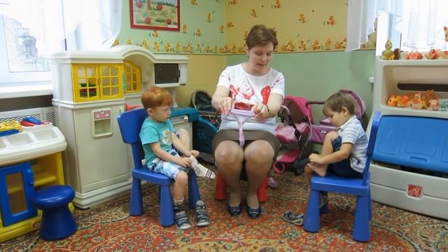 Как научить ребенка одеваться самостоятельно?