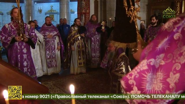 Ночная Божественная литургия прошла в Екатеринбургском Храме-на-Крови