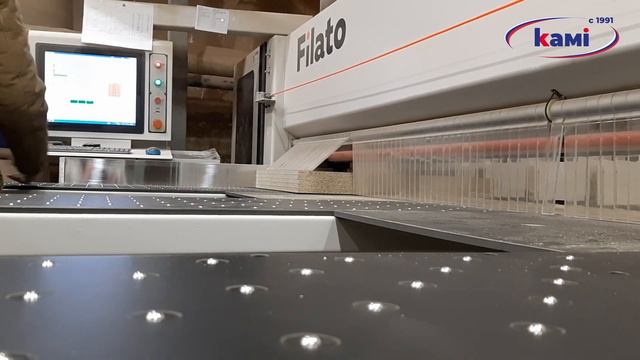 Распиловка лдсп на пильном центре с ЧПУ Filato HP 330С | Форматно-раскроечный станок Филато