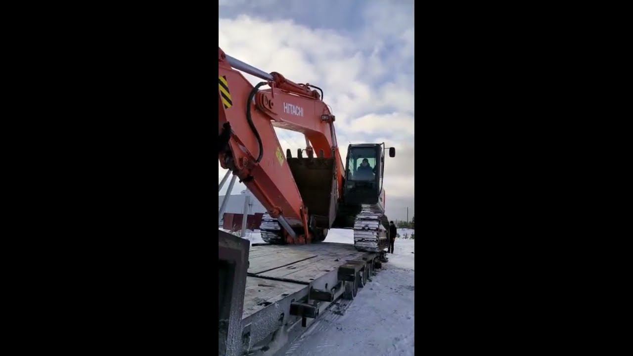 Экскаватор заезжает на трал, цените телегу :) #экскаваторщик #hitachi  #экскаваторы #грузоперевозки