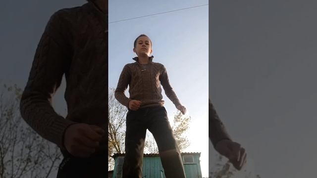 фан клипскоро трэк ребят