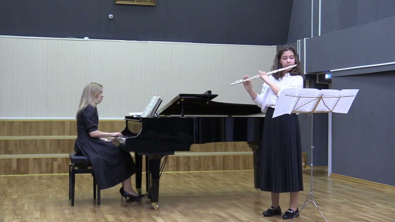 J. S. Bach. Sonata for flute and keyboard in B minor, BWV 1030: I. Andante / Veronika Charnavokaya