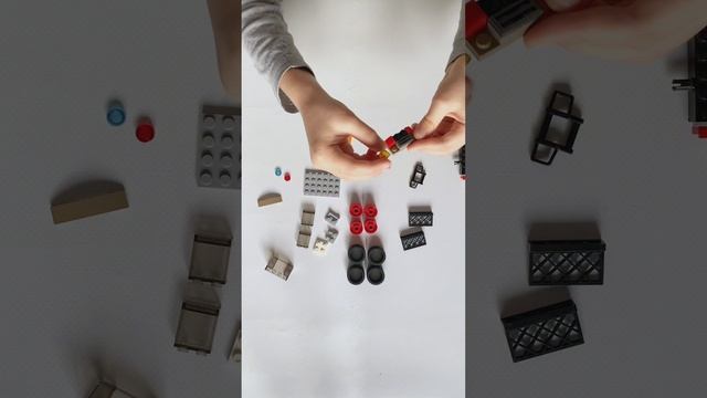 Полицейская машина из Lego