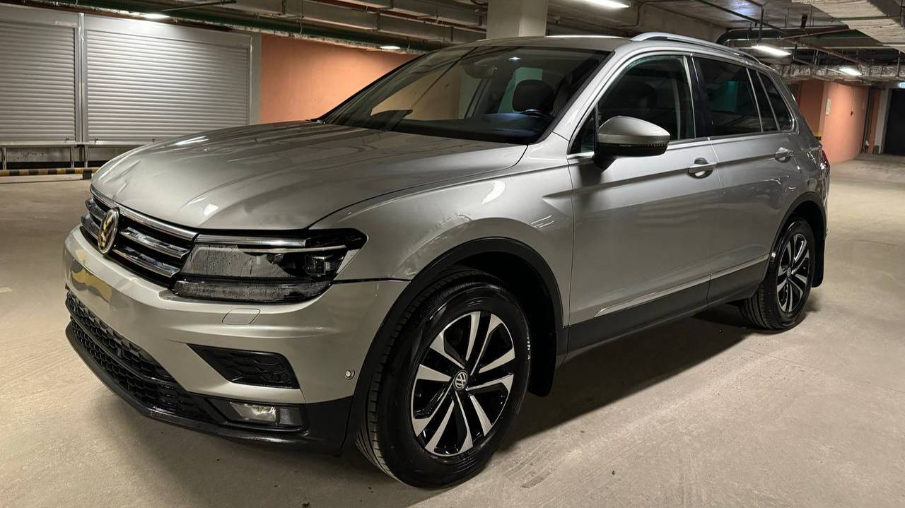 Volkswagen Tiguan; 1,4 AT; 2019; Серый