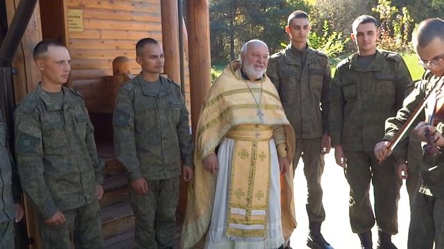 В храме святого Димитрия Солунского в день Воздвижения Креста Господня прошла Божественная Литургия