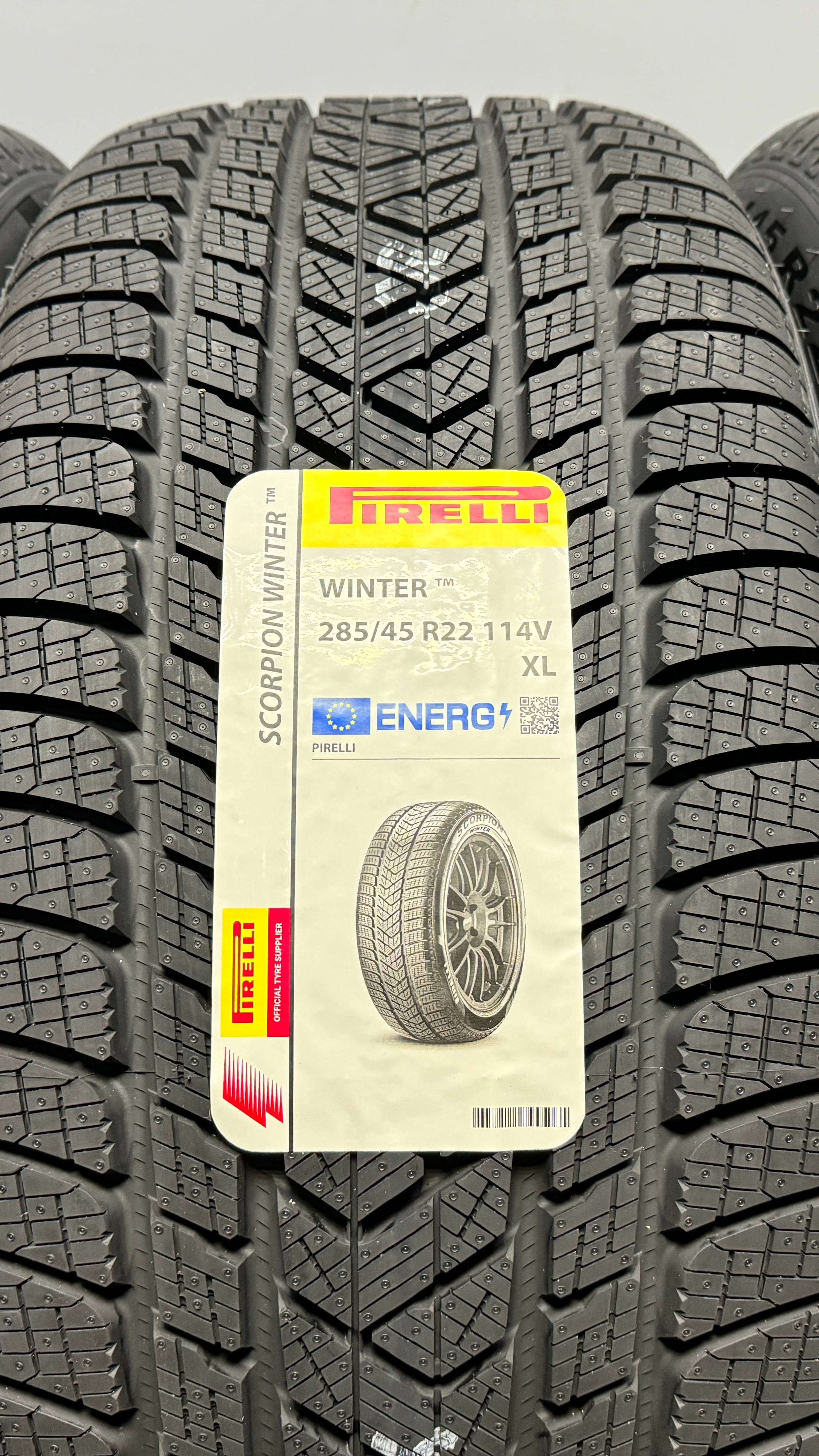 PIRELLI SCORPION WINTER 285/45 R22 114V