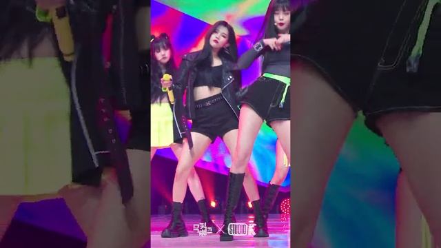 [K-Fancam] (여자)아이들 소연 '사랑해(Luv U)' ((G)I-DLE SOYEON Fancam)  l @MusicBank 200501