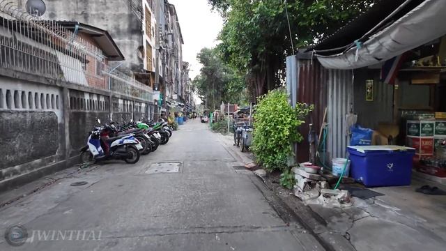 [4K] Walking around Halal Food Street & Thai Food Street in Bangkok, Thailand