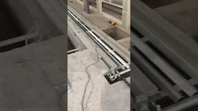Монтаж конвейерной ленты для автомоечного комплекса туннельного типа