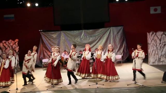 Ансамбль русской песни "Этнос" - Возле садика